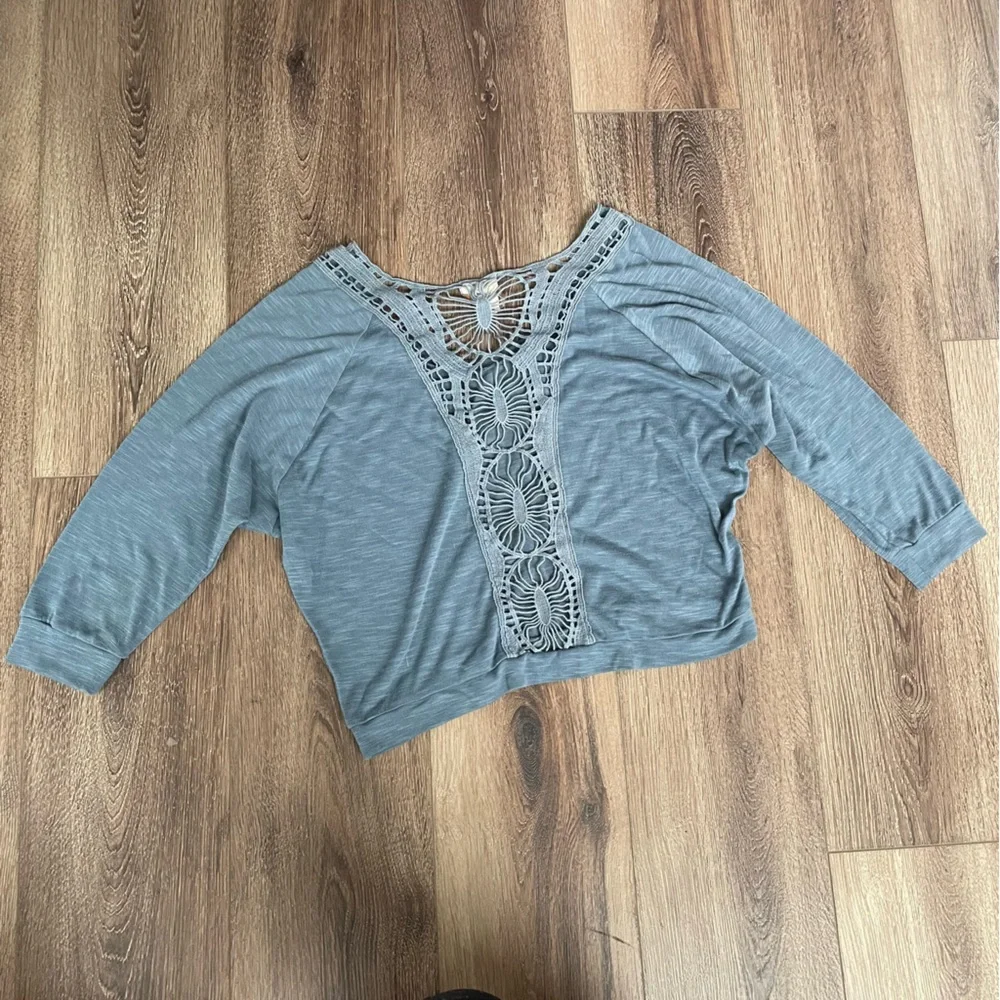 Mudd Crop 3/4 Sleeve Sweater Blue Large - Picture 2 of 3